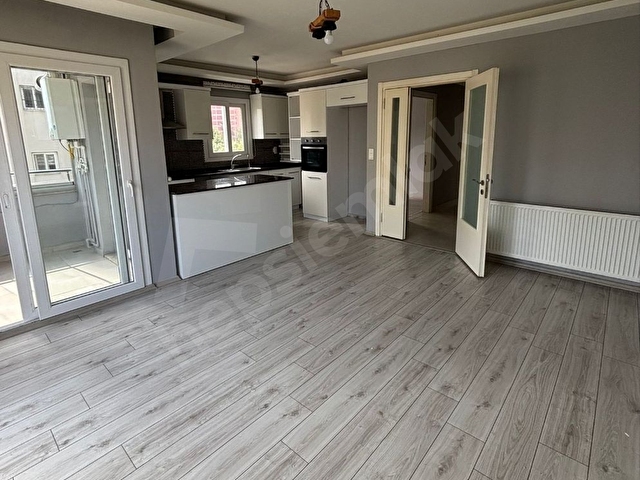 GÜLTEPE MERKEZİ LOKASYONDA İSKANLI DOĞALGAZLI KİRALIK 2+1 DAİRE - Görsel 3