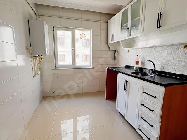 ROTADAN A.YASEVİ MAH EBEVEYN BANYOLU 3+1 SATILIK FIRSAT DAİREEE - Görsel 3
