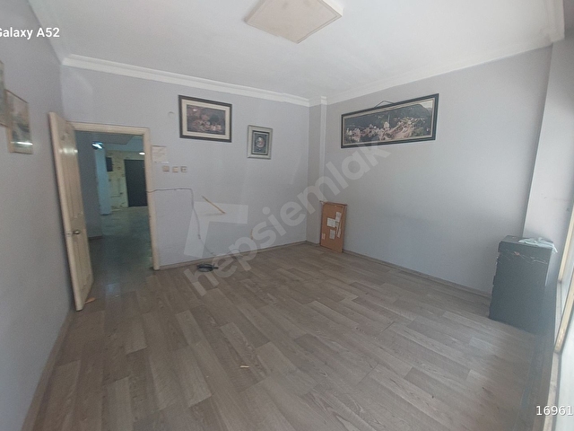 GÜNEŞLİ DE KIRALIK 140 M2 İŞYERI DEPO ATÖLYE