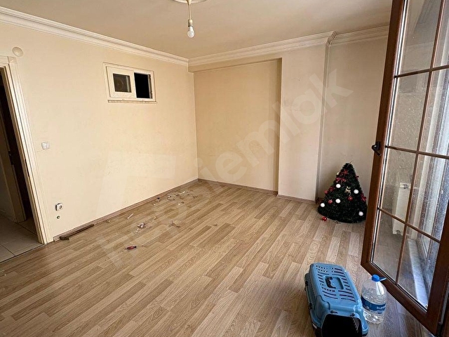 KAĞITHANE SULTAN SELİM TAŞCI CADDESİN’DE SATILIK YENİ İSKANLI 2+1 ARA KAT DAİRE - Görsel 5