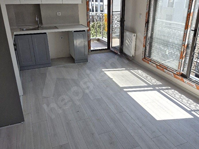 Karşıyaka Bahçelievler Sıfır 2+1 Kiralık Daire