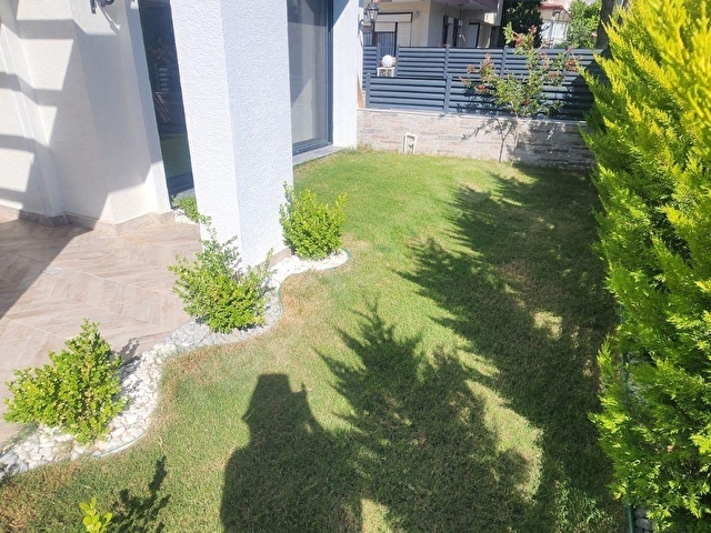 Kusadasi merkezde 4+1 özel havuzlu satilik villa - Görsel 6