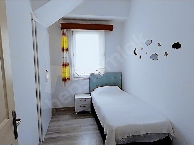 Bahçelievlerde Denize 30 m. 3+1 Eşyalı Dubleks Daire - Görsel 13