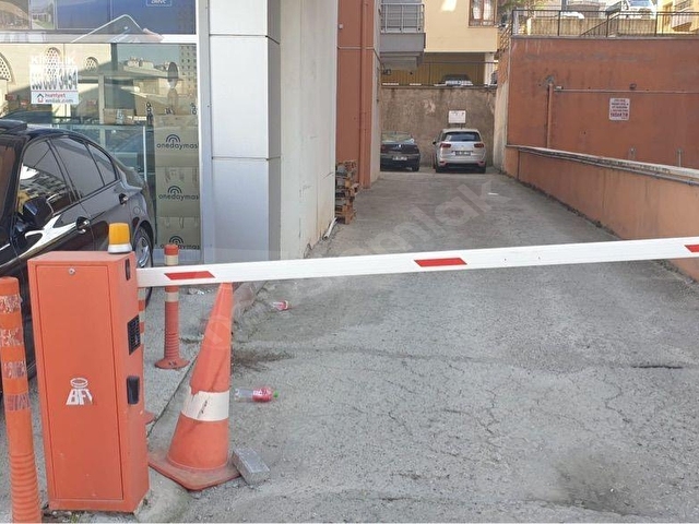 Cadde Üstü, Düz Giriş 280 m2, + Depolu, 340 Tavan Yüksekliği, 10m Cephe, Oto Parklı,M2 Büyür,küçülür - Görsel 21
