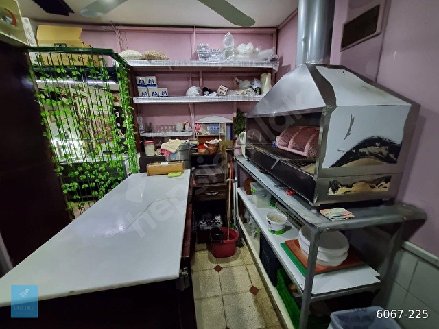 SİMGE EMLAKtan foça çarşı içinde devren kiralık Lokanta - Görsel 18