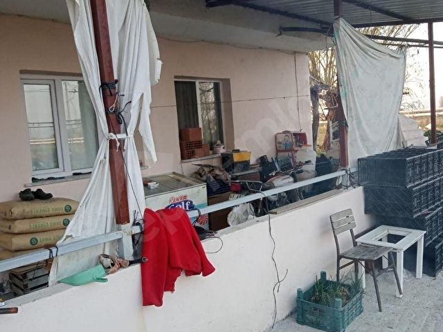 YILMAZ MAHALLESİNDE SATILIK ÇİFTLİK VE EVİ