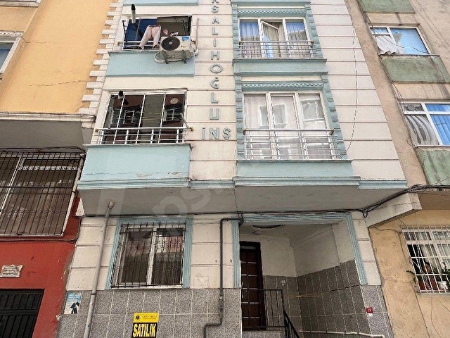 ACİL SATILIK KREDİYE UYGUN 1+1  60 M2  7 YILLIK BAHÇE KATI