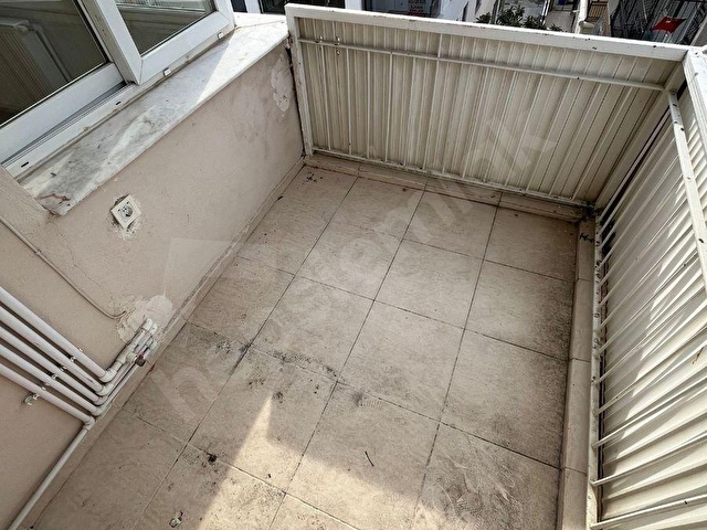 Asilden Poligonda Cadde Yakını Bakımlı 3+1 Köşe Daire - Görsel 6