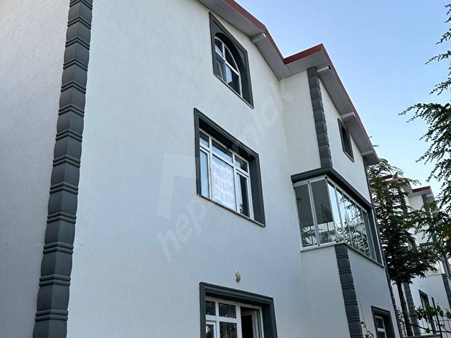 MEMLİK GÜNEYKENT SİTESİNİN EN İYİ KONUMUNDA MANZARALI VİLLA - Görsel 4