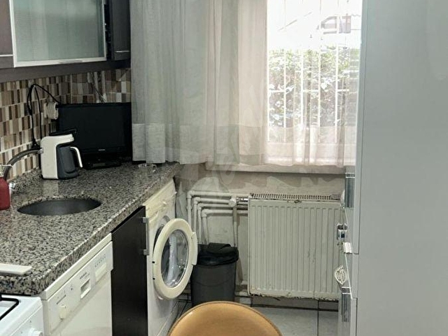 BAHÇELİEVLERDE SATILIK 3+1 Y. GİRİŞ ÖN YAPILI KOMBİLİ KAT EKSİKLİ