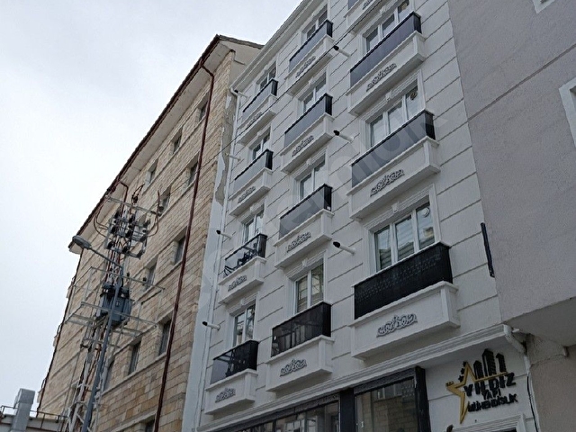 Çarşı merkezinde 2+0 EŞYALİ kiralık daire