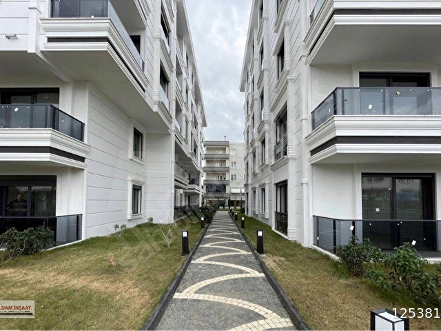 AYVALIK SARIMSAKLININ EN PRESTİJLİ SİTESİNDE EBEVEYN BANYOLU SATILIK 2+1DAİRE - Görsel 7