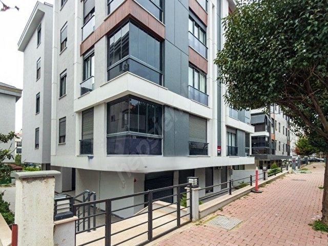 BAHÇELİEVLER MERKEZDE SIFIR BİNA, KAP.OTOPARKLI 1+0 40m2 DAİRE - Görsel 2