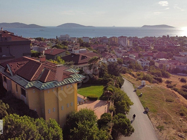 DRAGOS KOÇ EMLAKTAN 907 M2 ARSA İÇİNDE İSKANLI SATILIK VİLLA - Görsel 2