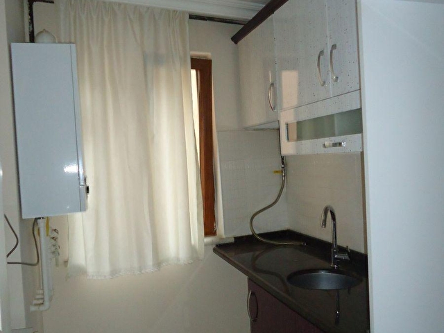 Rnkdan Halide Edipte Tanır Sokakta 1+1 Kiracılı Kot 2 Daire