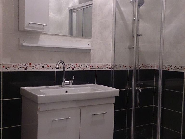 Rnkdan Halide Edipte Tanır Sokakta 1+1 Kiracılı Kot 2 Daire
