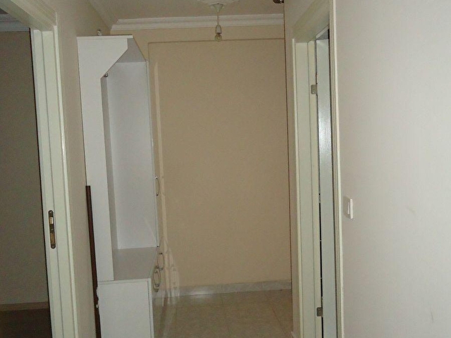 Rnkdan Halide Edipte Tanır Sokakta 1+1 Kiracılı Kot 2 Daire
