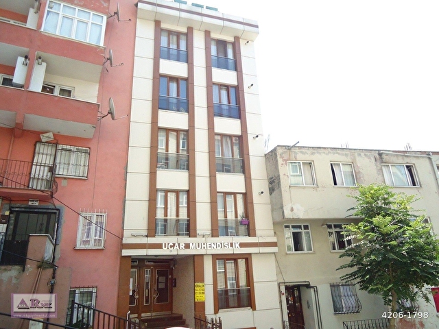 Rnkdan Halide Edipte Tanır Sokakta 1+1 Kiracılı Kot 2 Daire