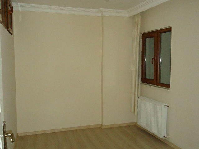 Rnkdan Halide Edipte Tanır Sokakta 1+1 Kiracılı Kot 2 Daire