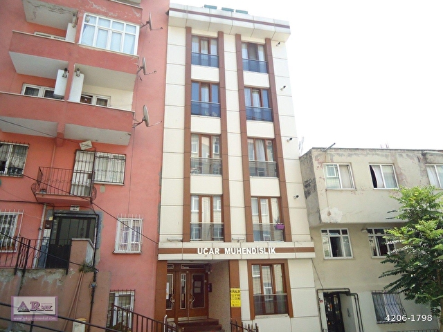 Rnkdan Halide Edipte Tanır Sokakta 1+1 Kiracılı Kot 2 Daire