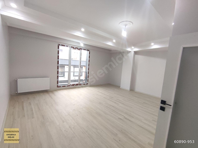 Satılık ebeveyn banyolu sıfır kullanışlı 3+1 ara kat daire