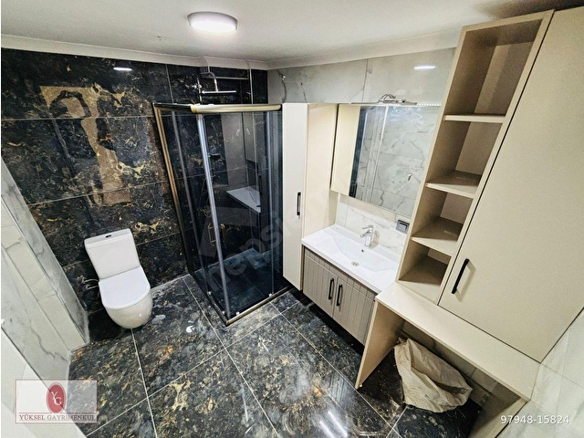 YÜKSELDEN AKÇAYDA PAZARA DENİZE ÇOK YAKIN İÇİ YAPILI 2+1 DAİRE - Görsel 10
