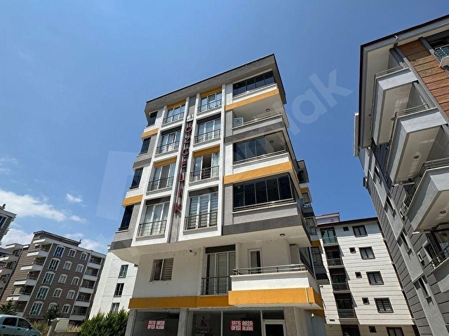 Körfez Tramway Durağına 250 Mtr Mesafede Kiralık Eşyalı1+1 Daire - Görsel 25