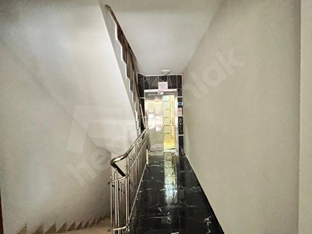 HEDEF EMLAKTAN MERKEZE YAKIN 130 M2 3+1 ASANSÖRLÜ GENİŞ DAİRE - Görsel 14