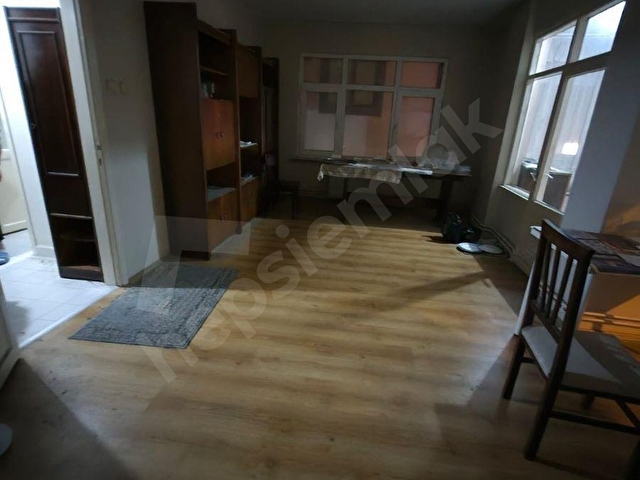 BAHÇELİEVLER YAYLA CAMİ YAKIN 3+1 120M2 1.KAT KENTSELE GİRMİŞ KAROT ALINMIŞ MUTAHİT 1250.000TL ÖDEME - Görsel 12