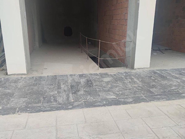 AK EMLAKTAN ESENYURT  ONUR LİFE  EVLERİNDE   52 METRE  KİRALIK DÜKKAN - Görsel 7