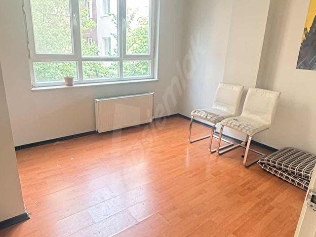 ADIM GAYRİMENKUL/BAHÇELİEVLER mh BALKONLU MUTFAK AYRI 60m2 1+1 - Görsel 3