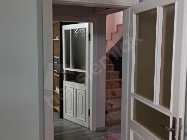 Geyve Fındıksuyu 7283 m2 imarlı arsa ve 6+2 484 m2 müstakil ev - Görsel 6