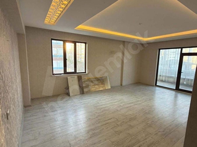 Melikşah Beyşehir Caddesi Üzeri Geniş Kapalı Otoparklı 4+1 - Görsel 13