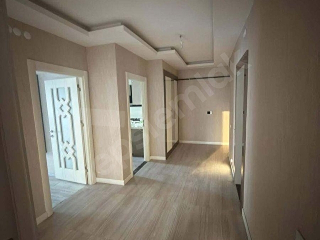 Melikşah Beyşehir Caddesi Üzeri Geniş Kapalı Otoparklı 4+1 - Görsel 9