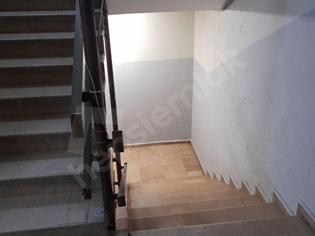 Kemeraltında sekreteryalı kiralık ofis - Görsel 14