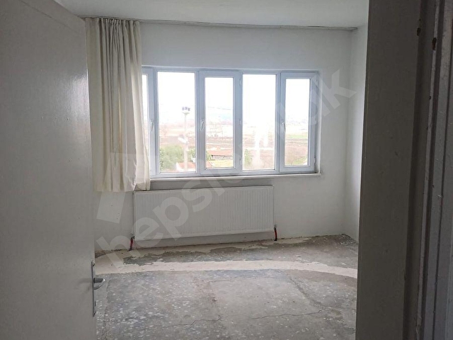 Manyas Kızık’ta Doğayla İç İçe 1100 m² Arazi Üzerinde İki Katlı Ev - Görsel 6