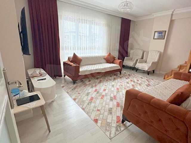 ÇEKMEKÖY KİRAZLIDEREDE MAH SATILIK 4+1 FIRSAT DÜBLEKS DAİRE - Görsel 5