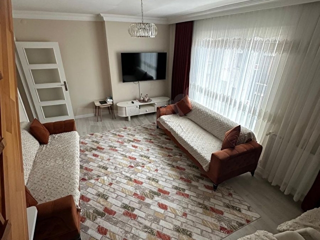 ÇEKMEKÖY KİRAZLIDEREDE MAH SATILIK 4+1 FIRSAT DÜBLEKS DAİRE - Görsel 2