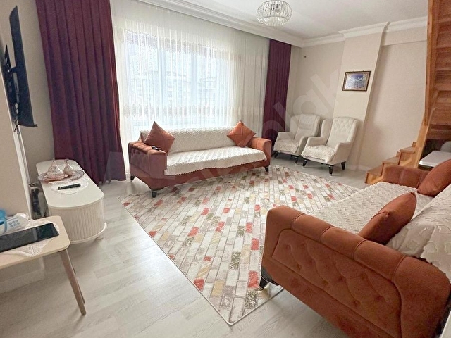 ÇEKMEKÖY KİRAZLIDEREDE MAH SATILIK 4+1 FIRSAT DÜBLEKS DAİRE - Görsel 3
