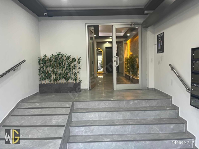 ÇAKIRLARDA 4+1, FERAH, CADDE ÜZERİ SATILIK GENİŞ BOŞ DAİRE
