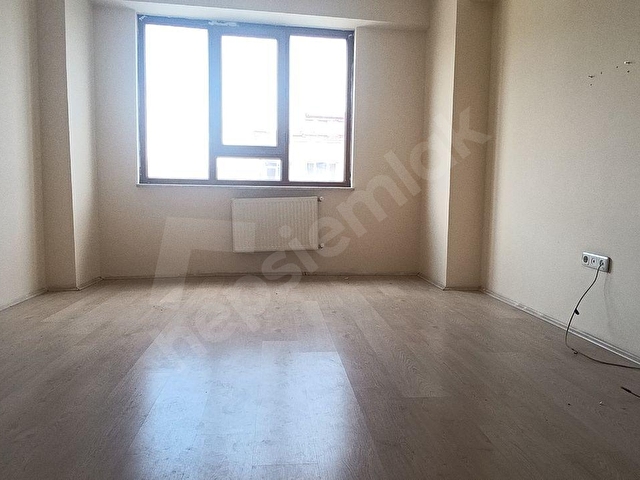 HALK CADDESİ ÜZERİNDE ÖNÜ AÇIK MANZARALI 50M2 1+1KİRALIK