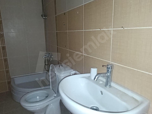 HALK CADDESİ ÜZERİNDE ÖNÜ AÇIK MANZARALI 50M2 1+1KİRALIK - Görsel 15