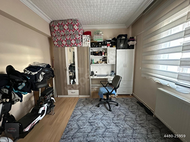 DÜZGÜN EMLAKTAN SALI PAZARI YAKINI KAT KONUMUNDA G.CEPHE 3+1 MASRAFSIZ DAİRE - Görsel 11