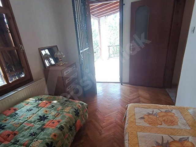 Ayvalık Çamlıkda 220 m2 bahçe içinde 80m2 kullanımlı 3+1müstakil villa - Görsel 28
