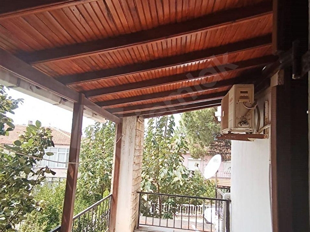 Ayvalık Çamlıkda 220 m2 bahçe içinde 80m2 kullanımlı 3+1müstakil villa - Görsel 14