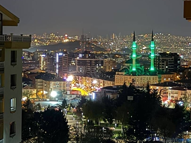 Lüks Yapılı Sitede 4+1 Kapalı Otopark Donanımlı Site Sahibinden