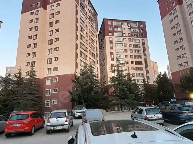 YÜZ YIL İŞÇİ BLOKLARINDA D BLOKTA KAT 4