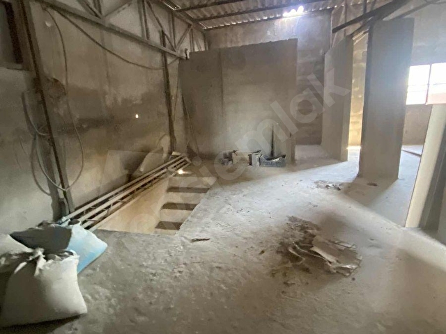 KARABAĞLAR SANAYİDE KİRALIK 2 KATLI DÜKKAN 200 m2 - Görsel 13