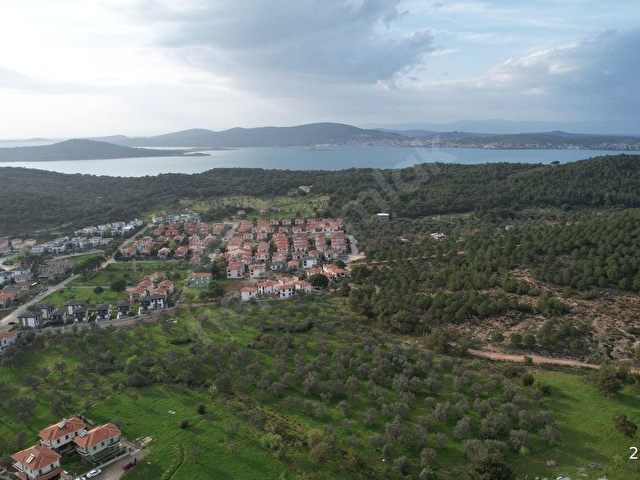 AYVALIK CAMLIK TA SATILIK 2540 METRE KARE VİLLA İMARLI ARSA. - Görsel 10