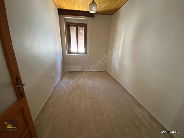 Çeşme Kiralık 3+1 Eşyasız - Görsel 13